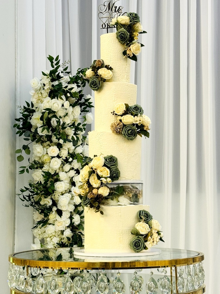 Custom Cakes